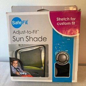 SAFE FIT Adjust-to-Fit Sun Shade. 10.5 x 16” up to 12 x 21”. Used